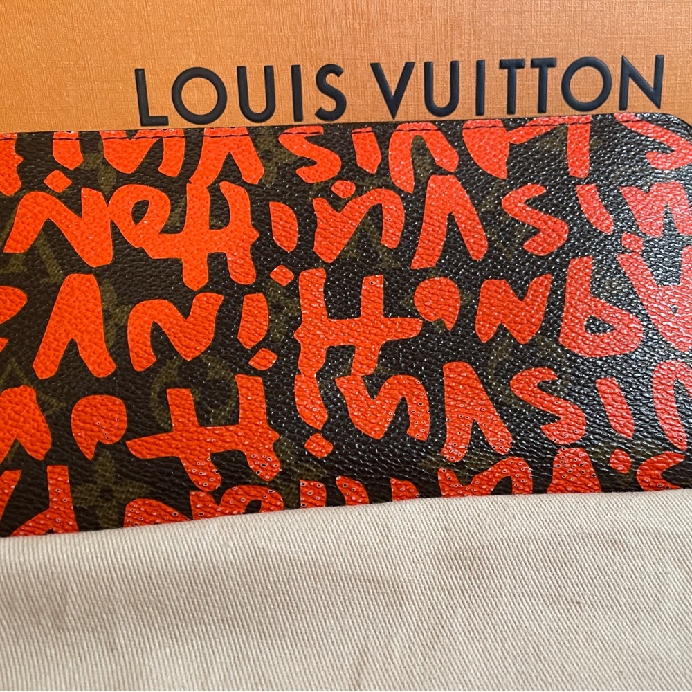 LV STEPHEN SPROUSE ZIPPY GRAFFITI WALLET - Picture 6 of 8